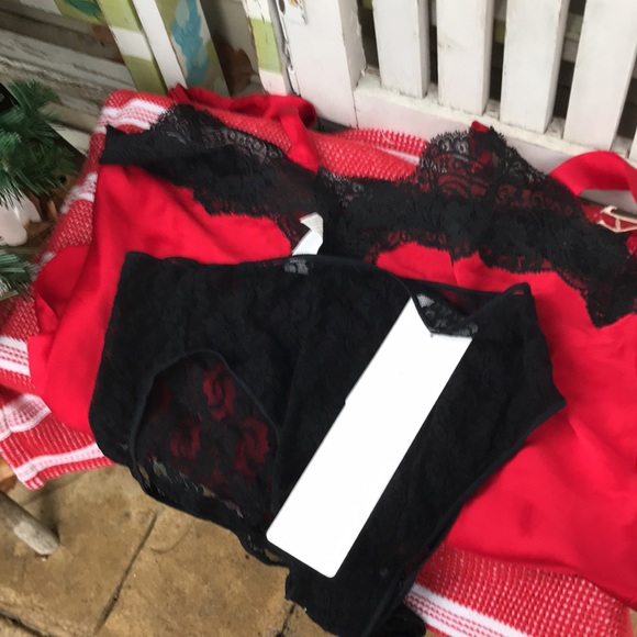 Red silk camisole with black lace trim byTReesha and black lace panties sizeM - Picture 3 of 7